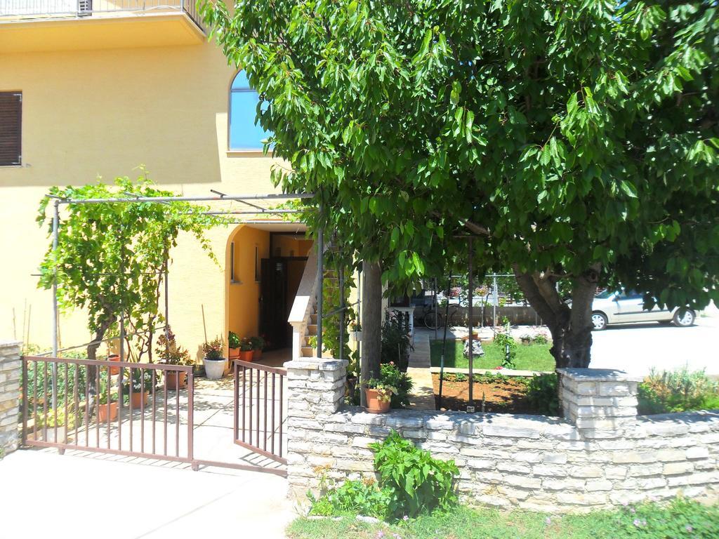 Apartments Stana Sukošan المظهر الخارجي الصورة